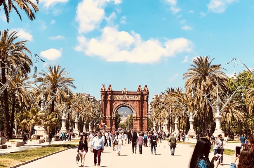 Place Arc de Triomf