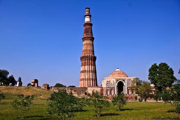 Lugar Qutub Minar