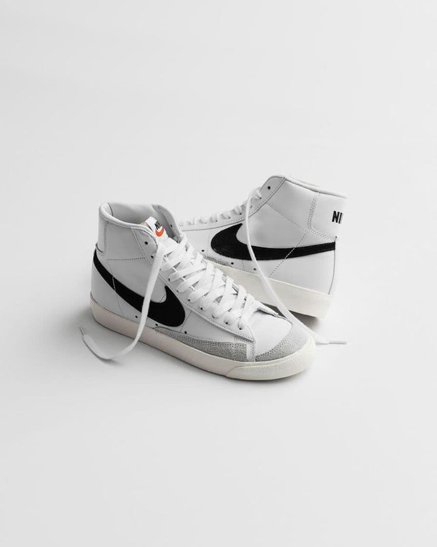 Moda Nike Blazer Mid '77 trainers in white/black