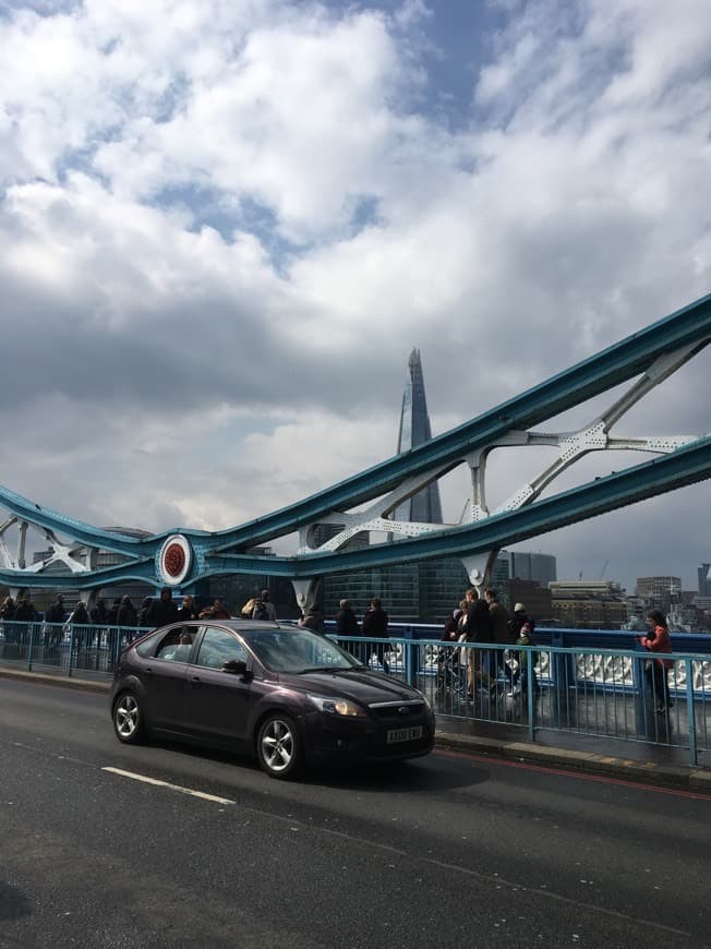 Place Tower Bridge