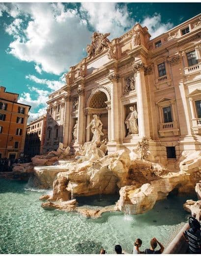 Place Fontana di Trevi