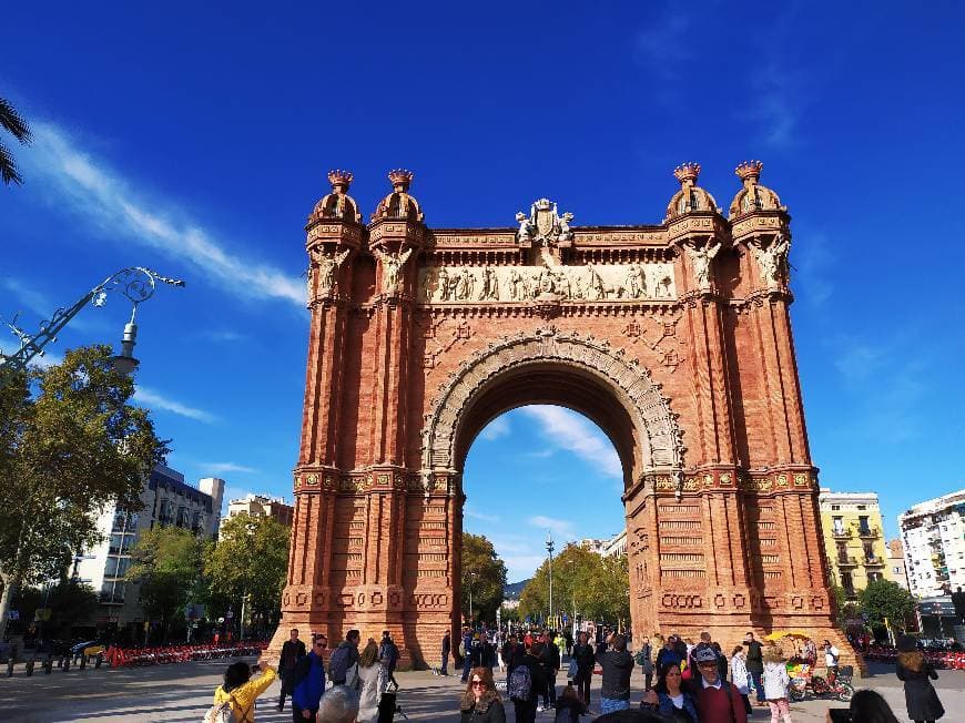 Place Arc de Triomf