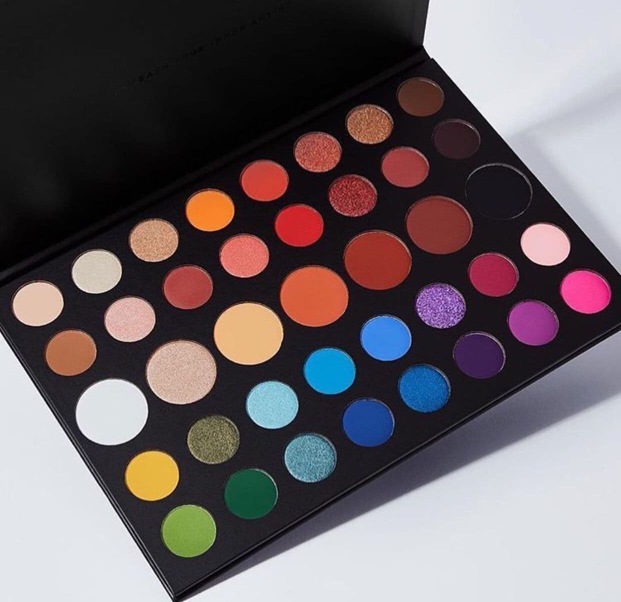 Belleza Morphe James Charles Paleta de arte