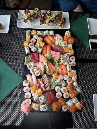 Restaurants Sushi