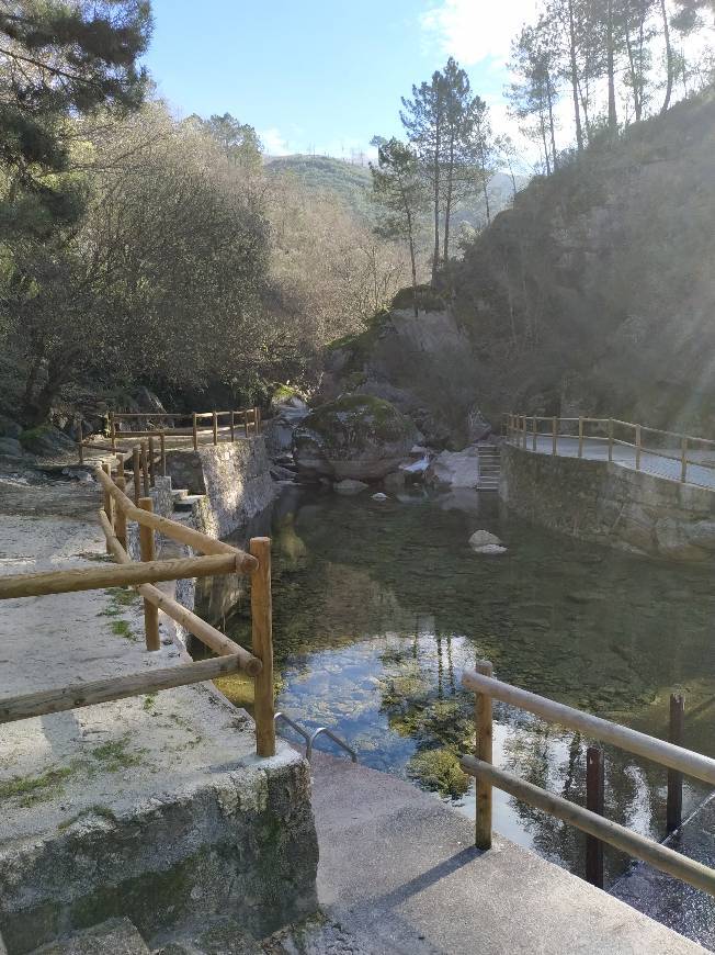 Lugar Praia fluvial Lapa dos Dinheiros