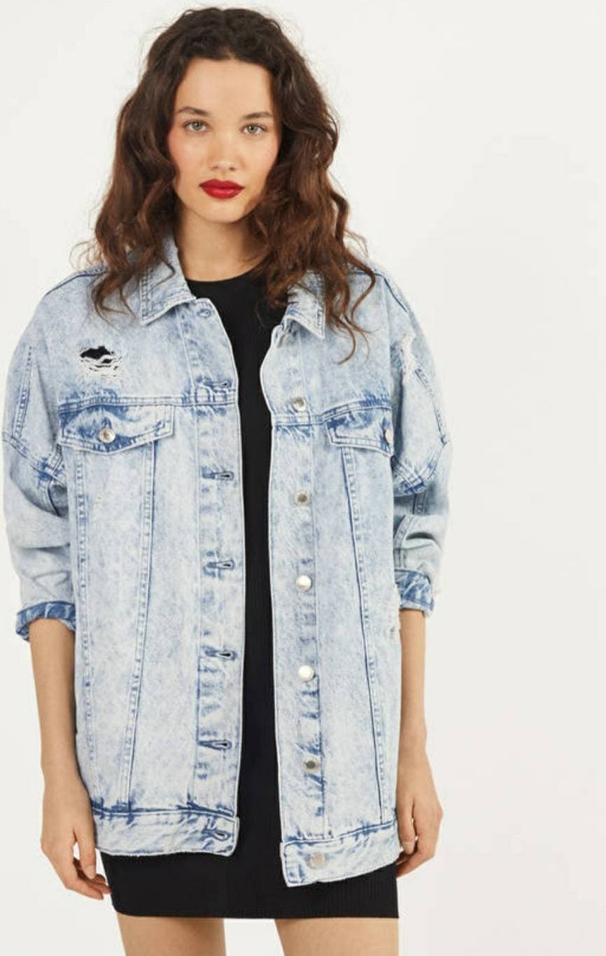 Producto Casaco denim oversize com rasgões

