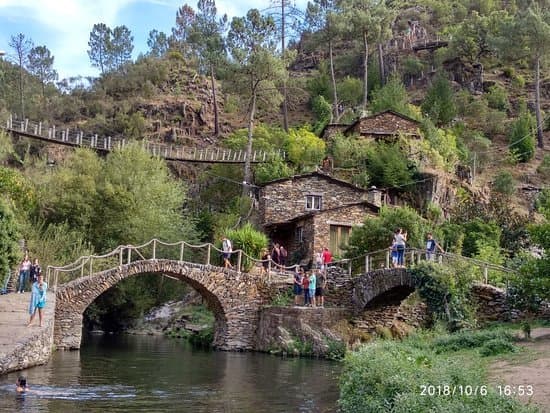 Lugar Praia Fluvial De Foz D'Égua