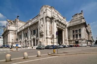 Lugar Milano Centrale Railway Station