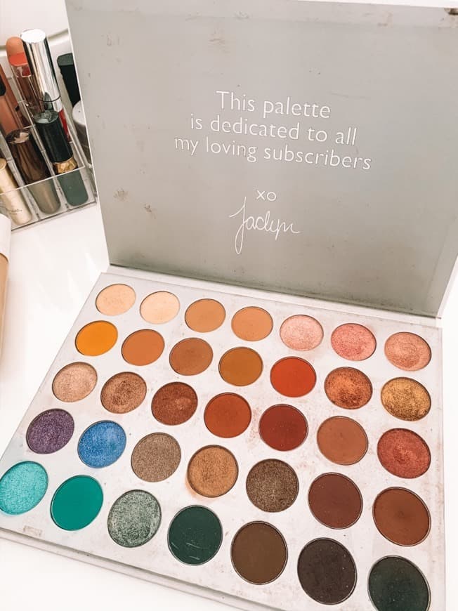 Product Jaclyn Hill- Eyeshadow palette 