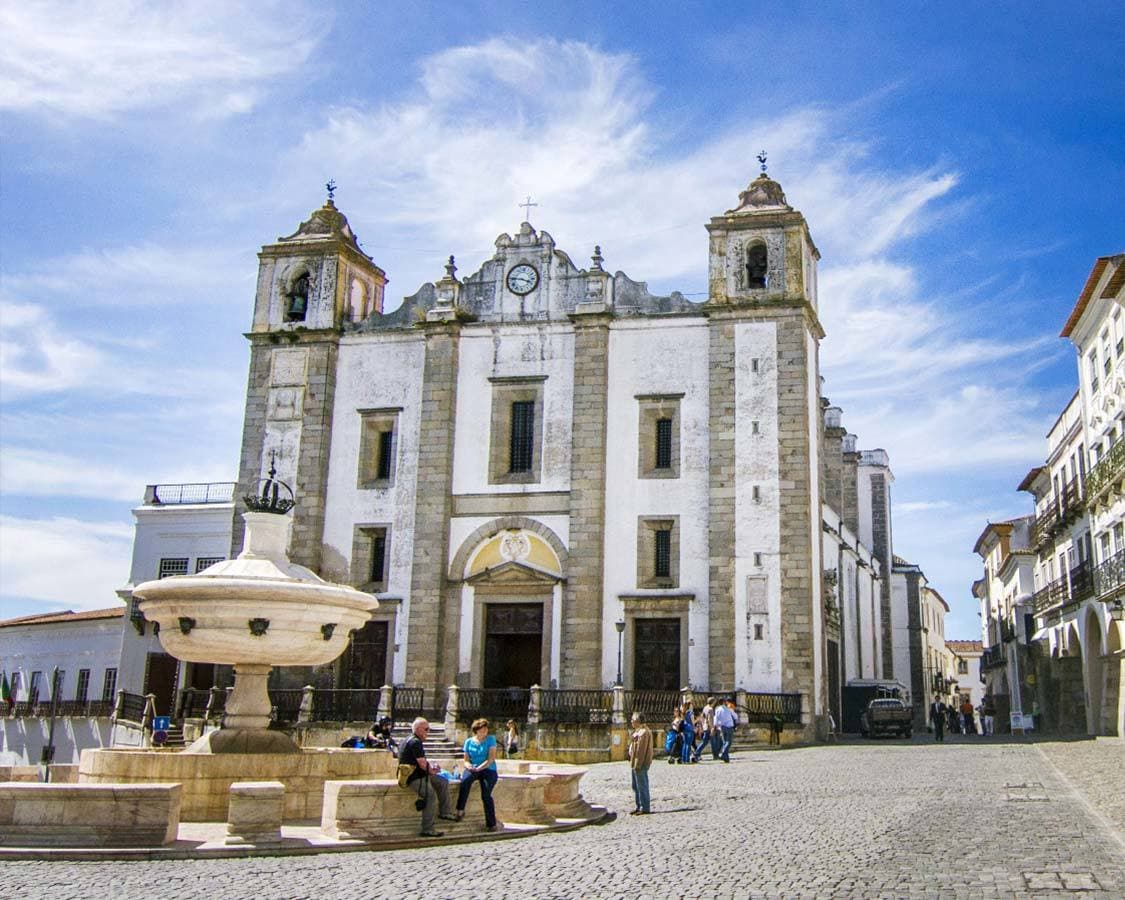 Place Évora