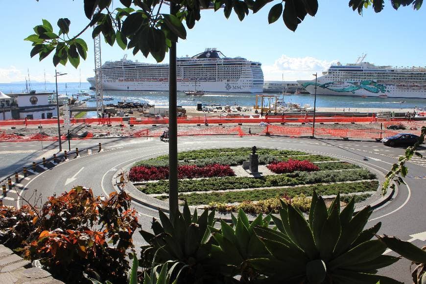 Place Marina do Funchal