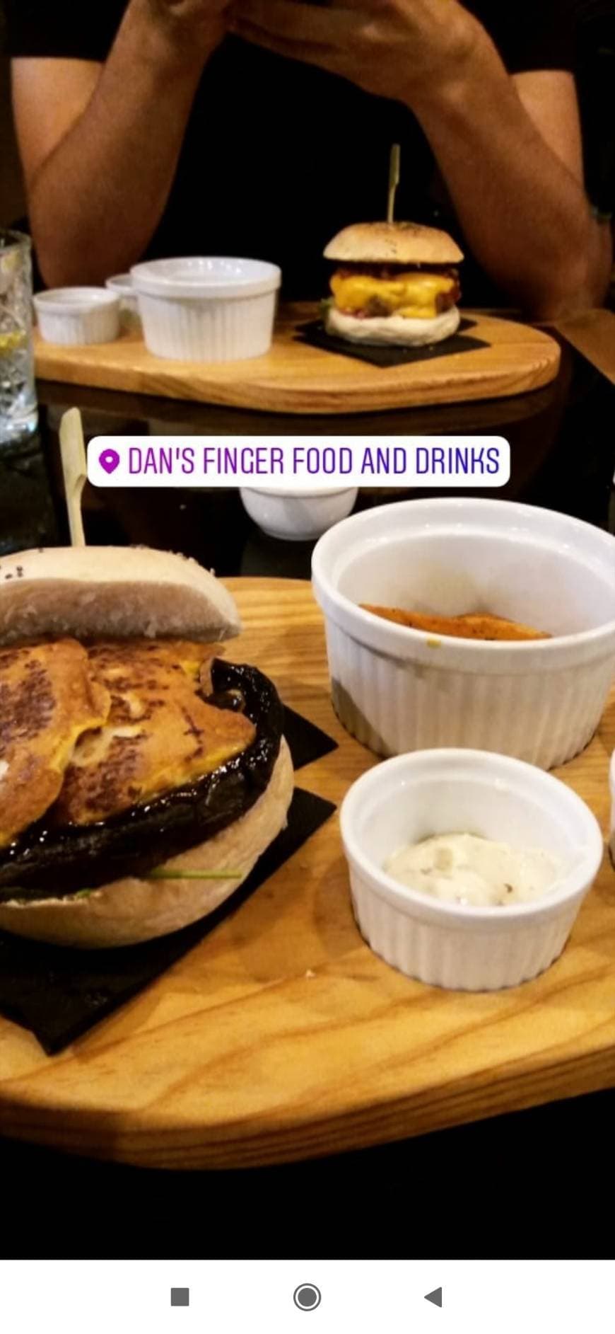 Restaurantes Dan's Finger Food and Drinks