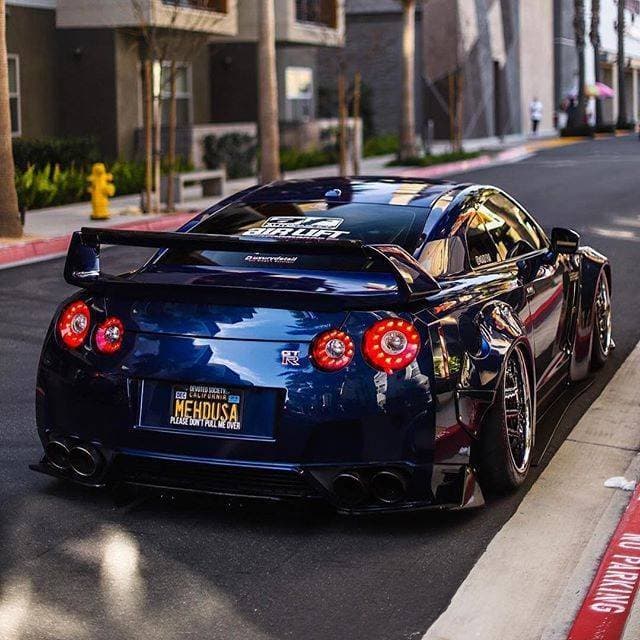 Fashion Nissan GT-R R35