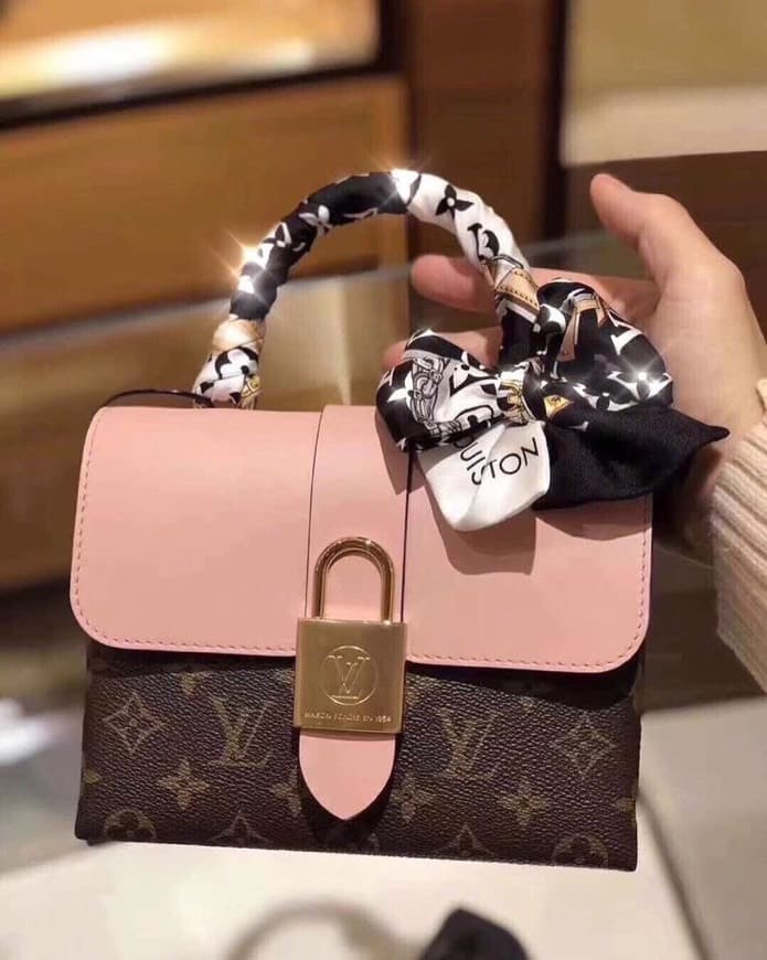 Fashion Louis Vuitton bag