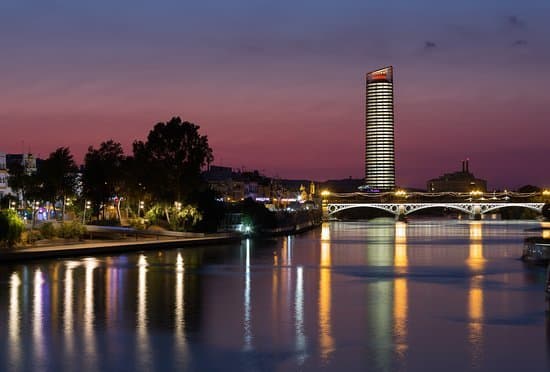 Lugar Eurostars Torre Sevilla