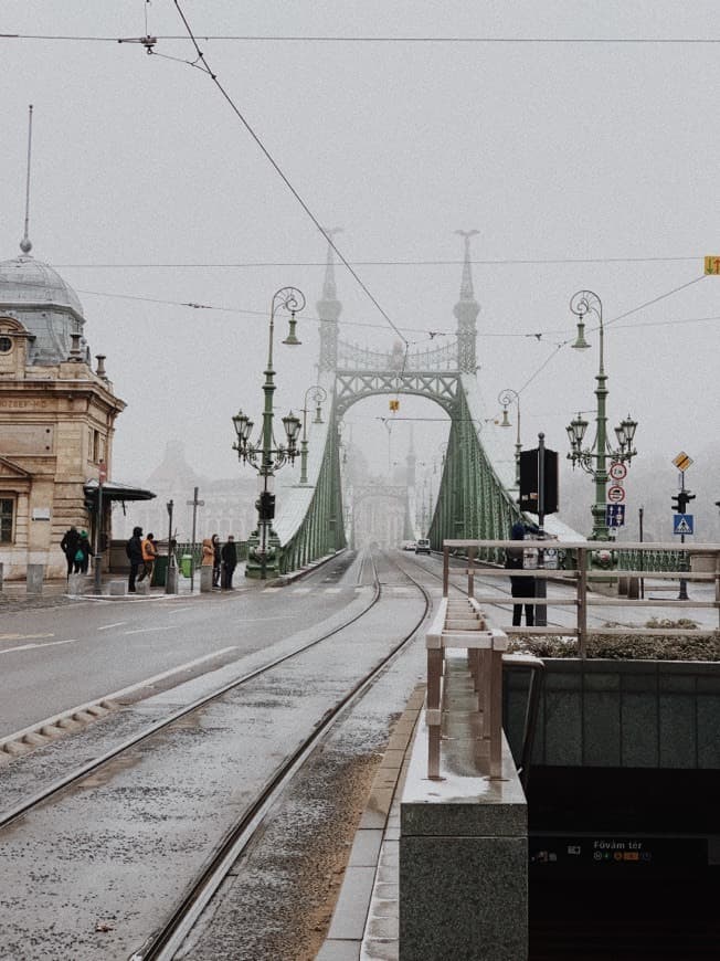 Place Puente de las Cadenas