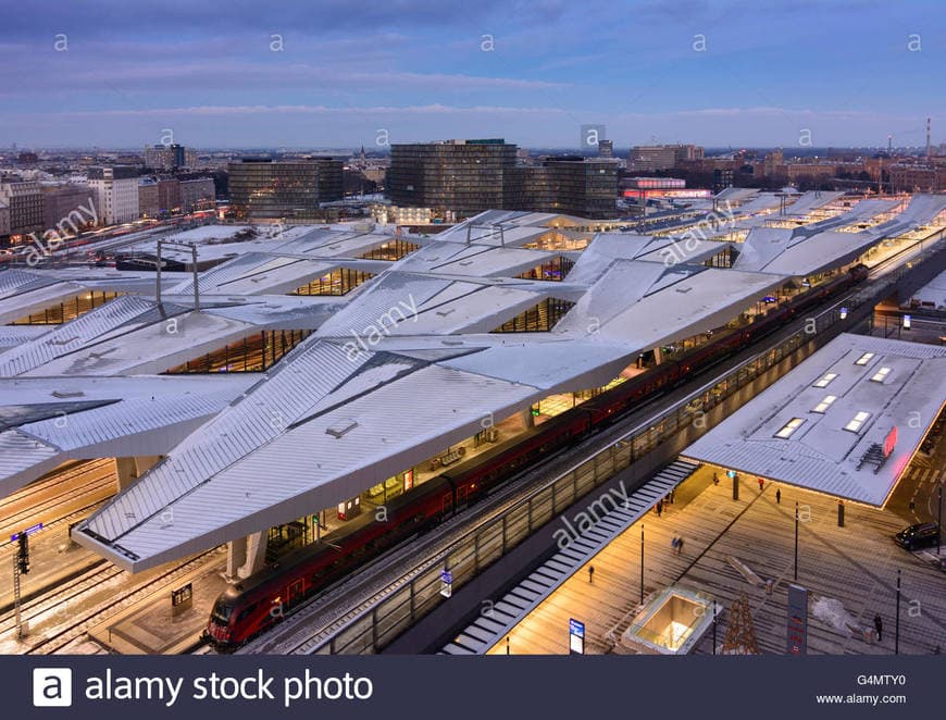 Place Vienna Central Train Station