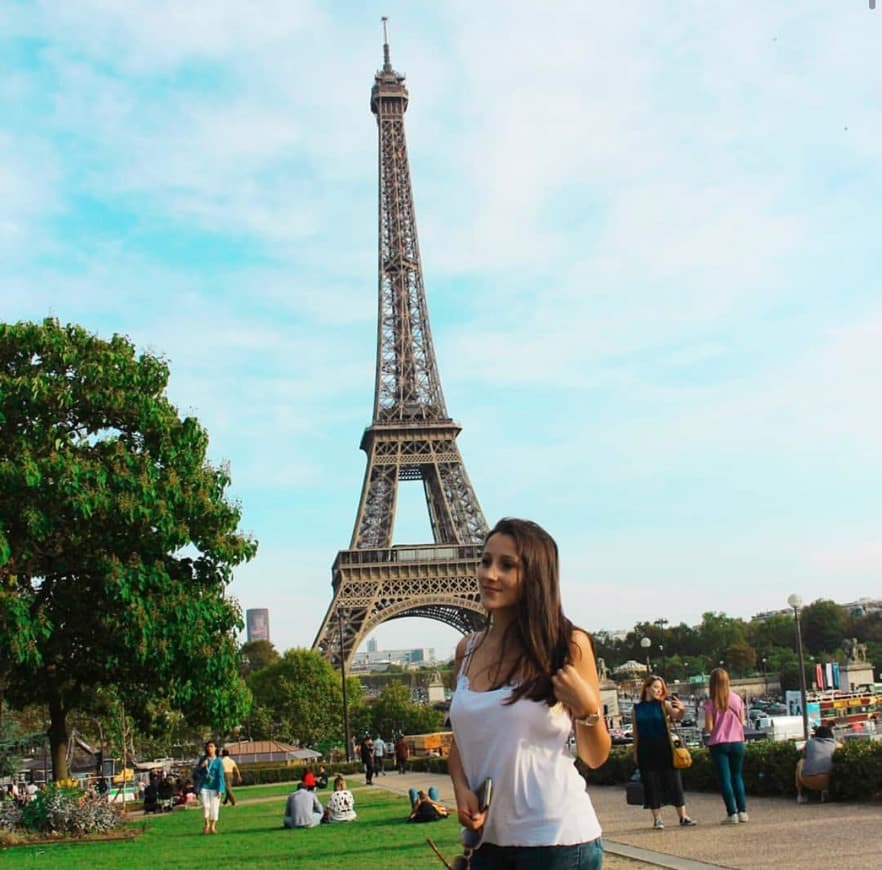 Place Torre Eiffel