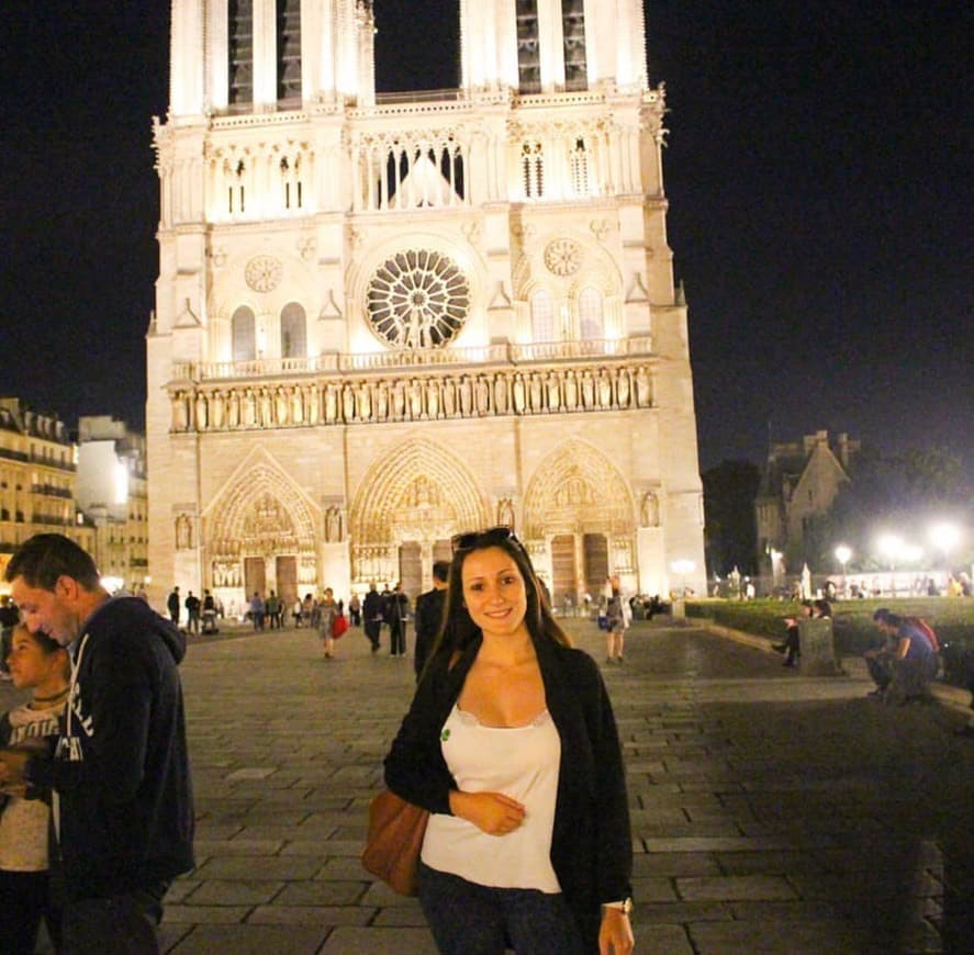 Place Catedral de Notre Dame