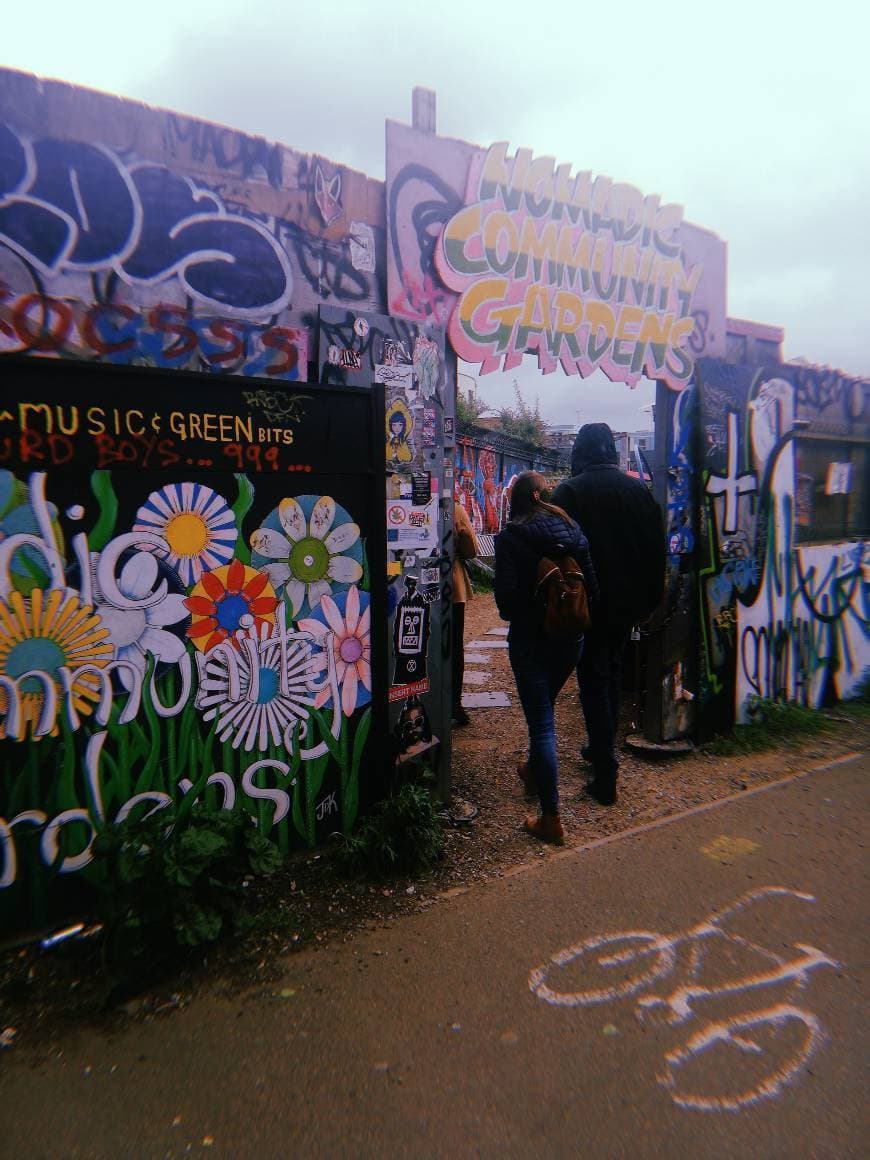 Lugar Nomadic Community Garden