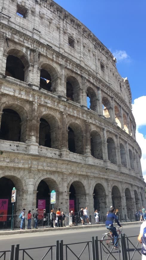 Place Colosseo