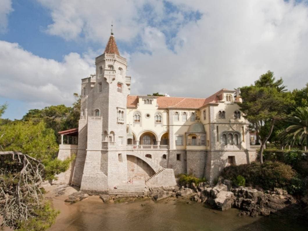 Place Museu Condes de Castro Guimarães