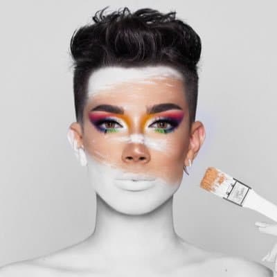 Moda James Charles