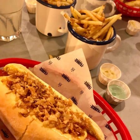 Restaurantes Frankie Hot Dogs