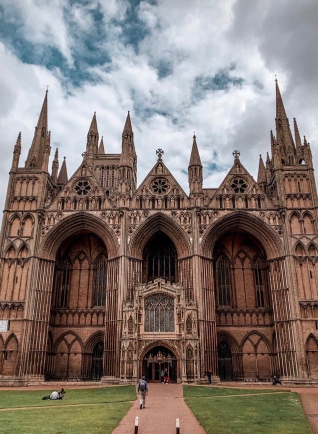 Place Peterborough Cathedral