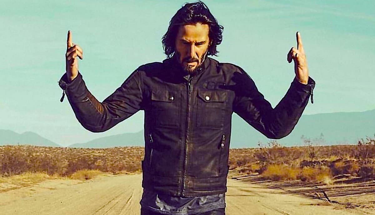 Fashion Keanu Reeves Rarely Talks About Money — but When He Does, It's ...