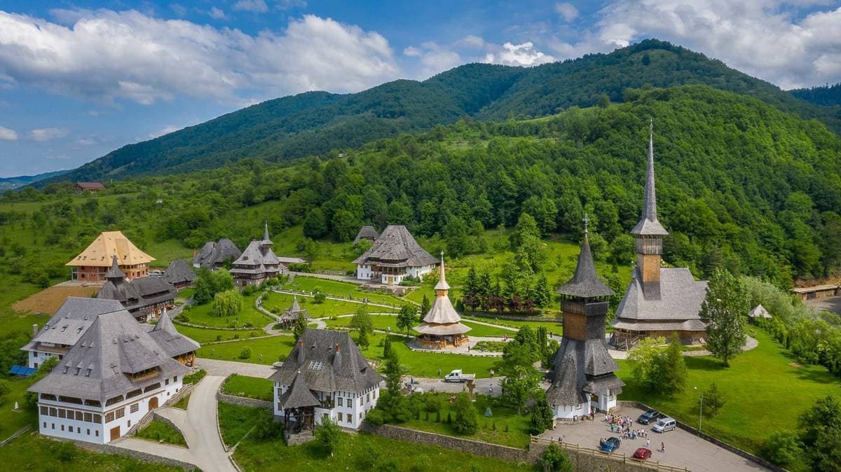 Place Mănăstirea Bârsana