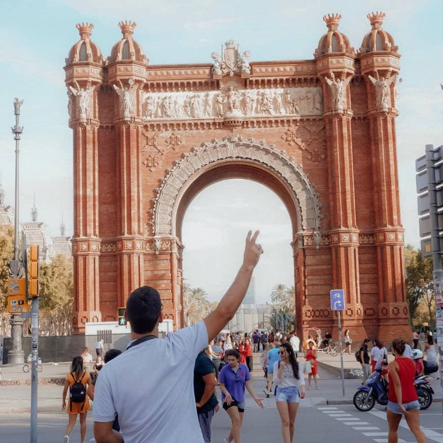 Place Arc de Triomf