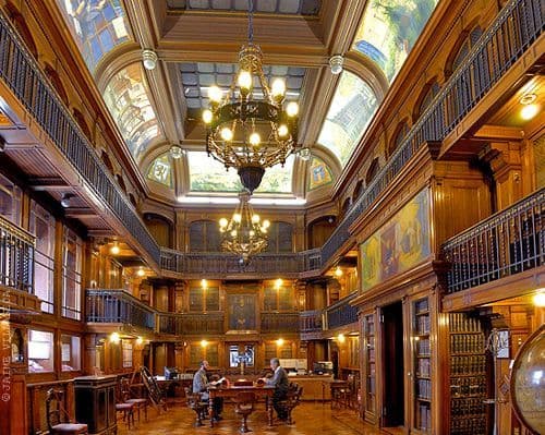 Place Biblioteca Nacional de Chile