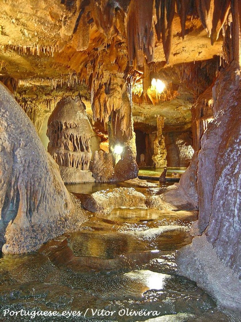 Lugar Grutas de Alvados