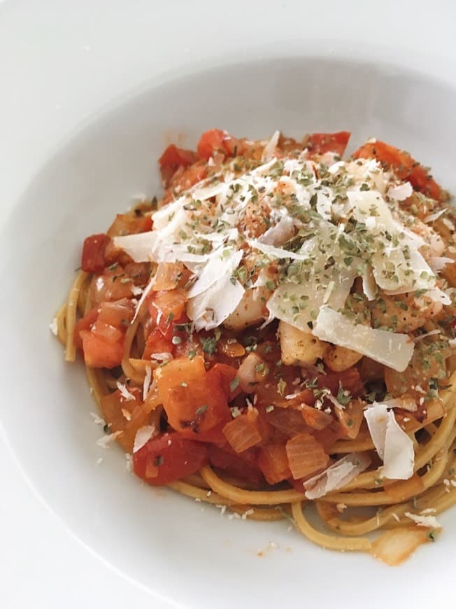 Fashion Shrimp pasta w/ tomato sauce & parmigiano 