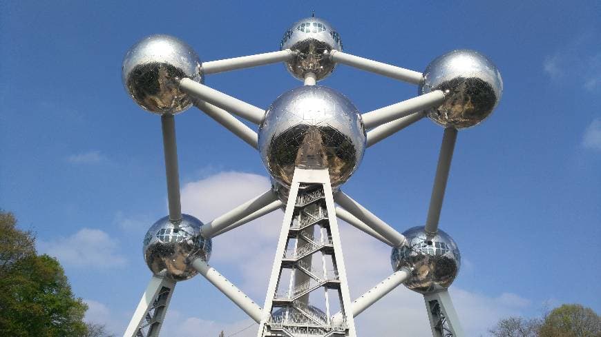 Lugar Atomium