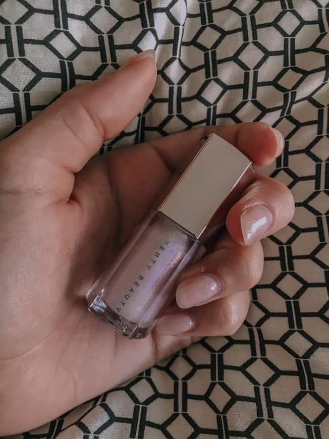 Producto Fenty Beauty by Rihanna
Gloss Bomb Universal Lip Luminizer