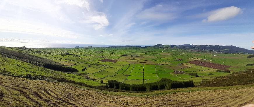 Place Miradouro da Serra do Cume