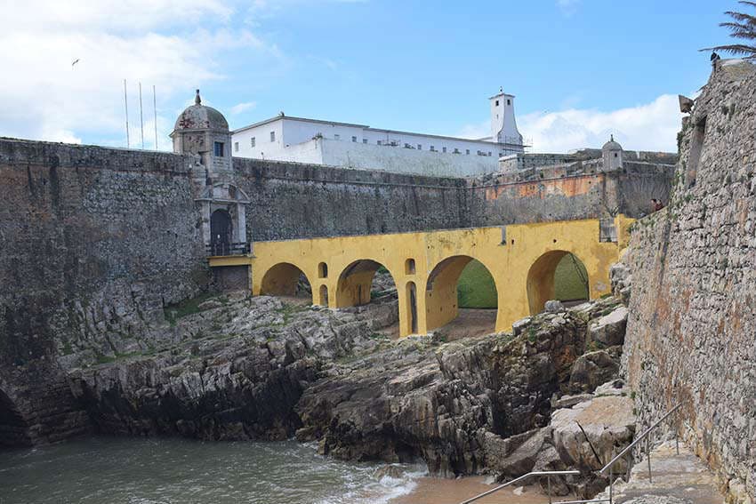 Place Fortaleza de Peniche