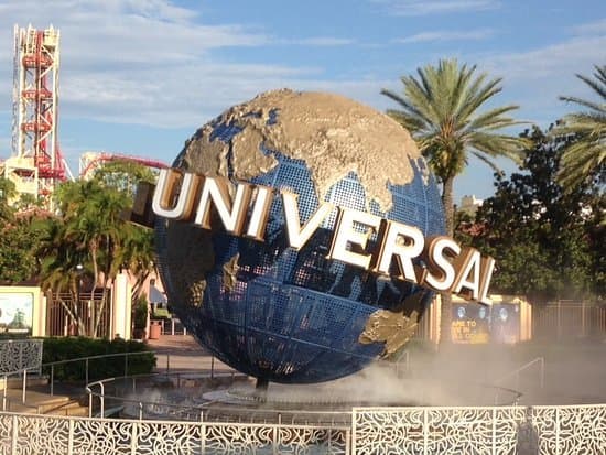 Place Universal Blvd