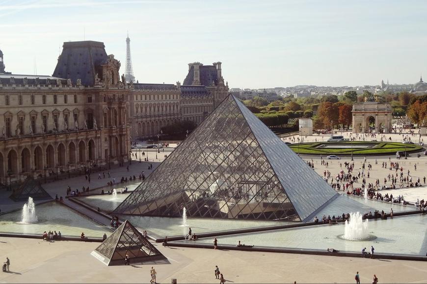 Place Museo del Louvre