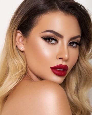 Fashion Glam makeup 