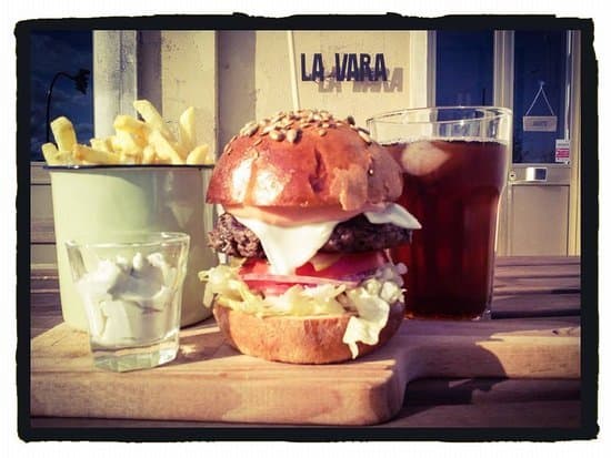 Restaurants La Vara - Handmade Burgers & Portuguese Wines