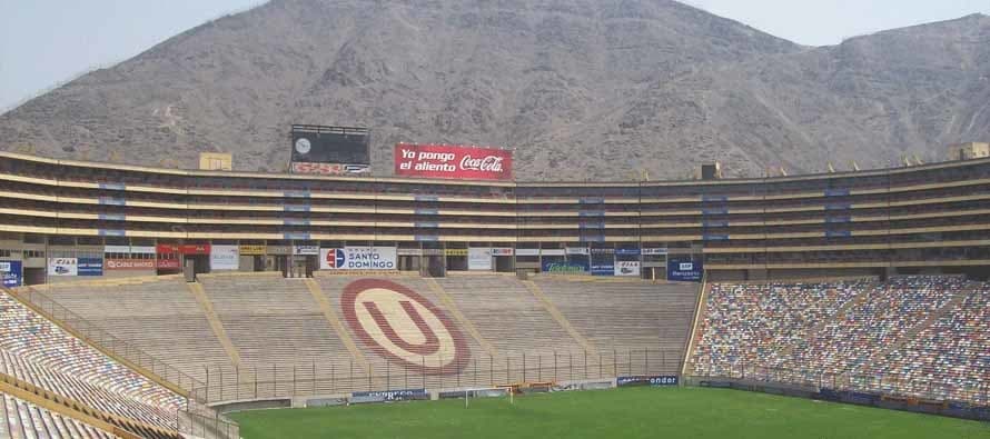 Lugar Estadio Monumental "U"