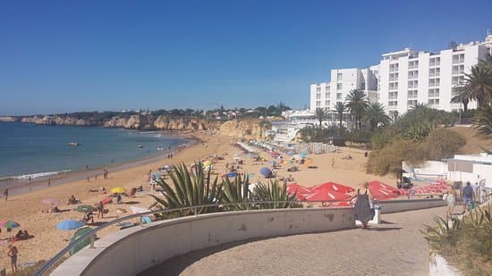 Lugar Praia dos Pescadores de Armação de Pêra