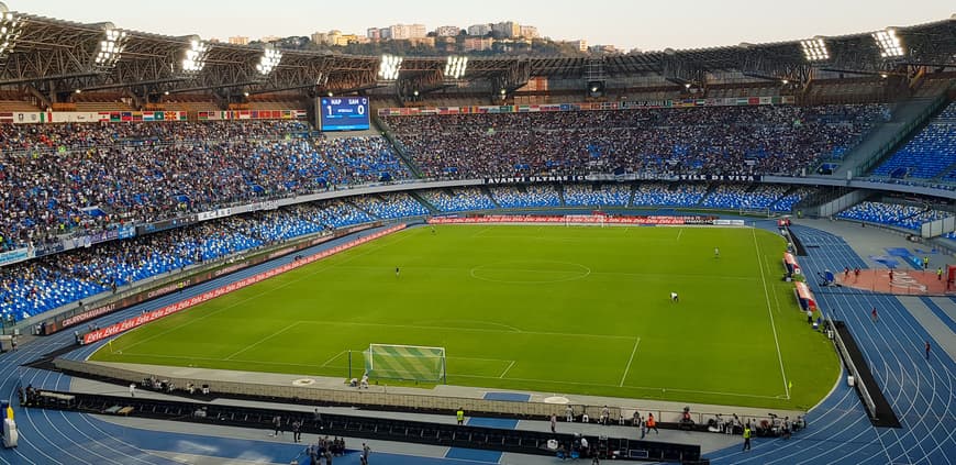 Lugar Estadio San Paolo