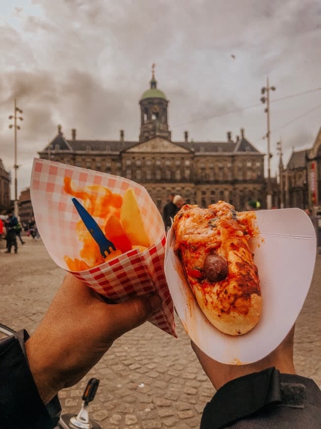 Lugar Dam Square