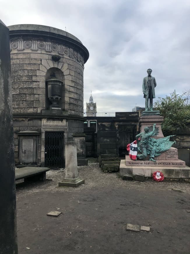 Place Old Calton Cemetery