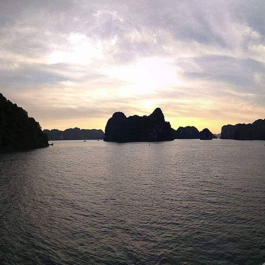 Lugar Hạ Long Bay