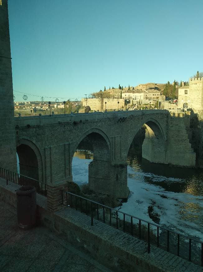 Place Puente de San Martín